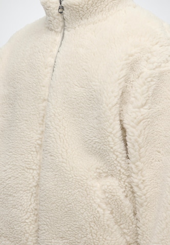 WEEKDAY Between-season jacket 'Pile' in White: front