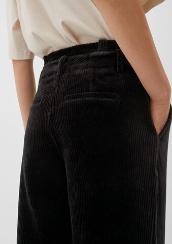 Wide leg Pantaloni di s.Oliver in nero