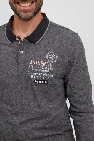 FQ1924 - Camiseta 'Peder' en gris