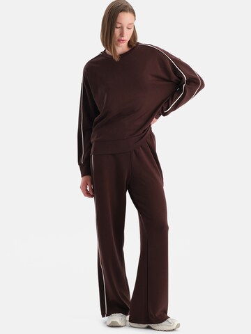 Dagi Sweatshirt in Bruin