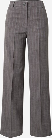 Loosefit Pantaloni con piega frontale di TOPSHOP in grigio: frontale
