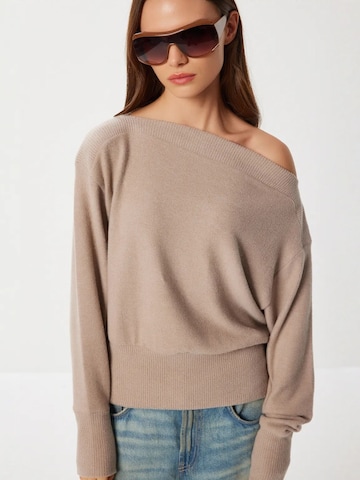 Happiness İstanbul Sweater in Beige: front