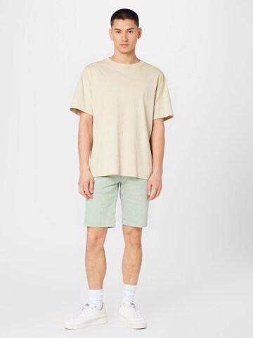 BLEND Regular Shorts in Grün