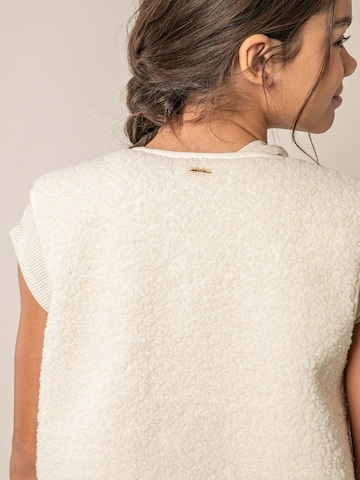 Gilet 'Olera' Deeluxe en blanc