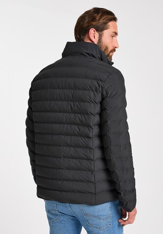 ICEBOUND Performance Jacket in Black