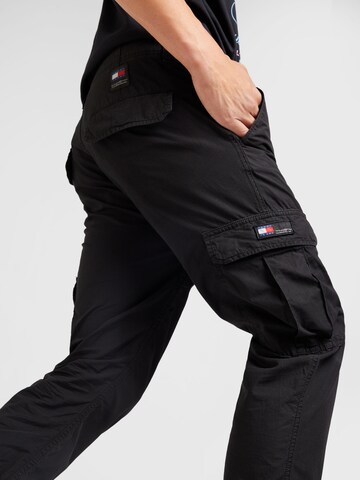 Tommy Jeans Zwężany krój Bojówki 'ETHAN' w kolorze czarny
