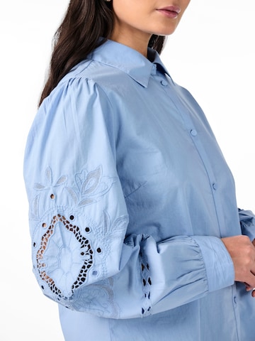 YAS Blouse in Blauw
