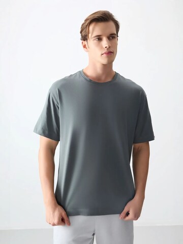 Tommy Life T-Shirts in Grau