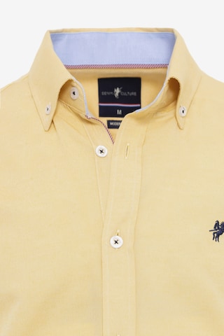 DENIM CULTURE - Ajuste regular Camisa 'MYLES' en amarillo