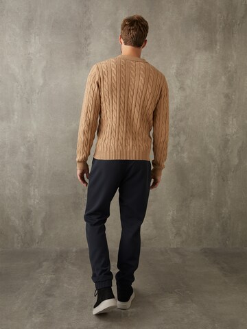 ABOUT YOU x Kevin Trapp Tapered Broek 'Jimmy' in Zwart