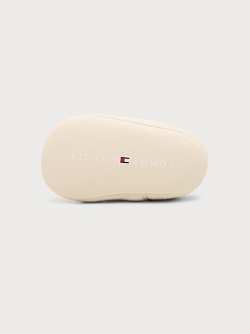 Nou-născuți 'KIKI' de la TOMMY HILFIGER pe bej
