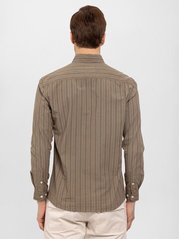 By Diess Collection - Regular Fit Camisa em castanho