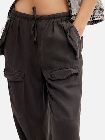 Wide leg Pantaloni de la Desigual pe negru