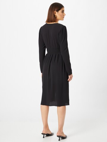 Monki - Vestido em preto