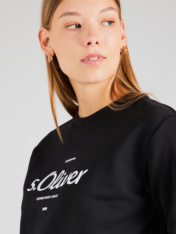 s.Oliver - Sweatshirt em preto