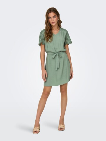 Robe 'JODIE' ONLY en vert