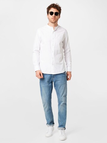 Coupe regular Chemise BURTON MENSWEAR LONDON en blanc