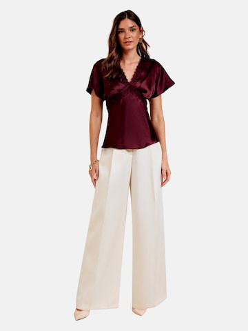 Friends Like These Blouse in Rood: voorkant
