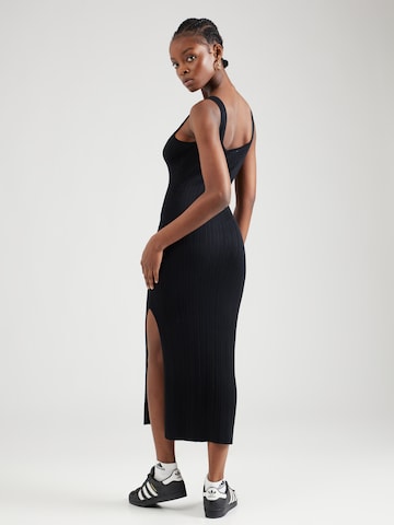 Abercrombie & Fitch Úpletové šaty – černá