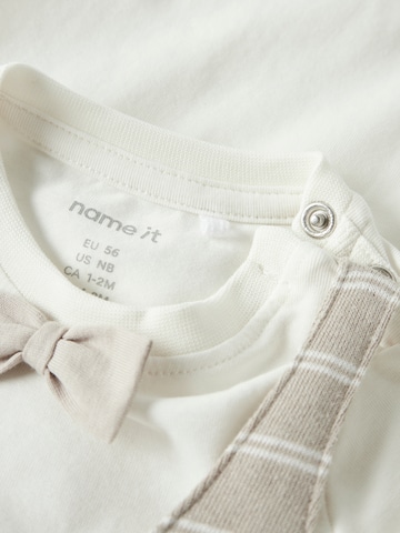 Set 'NBMHELMUT' di NAME IT in grigio