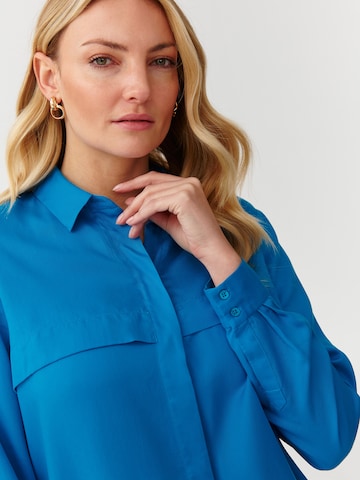 Camicia da donna 'KOROTA' di TATUUM in blu