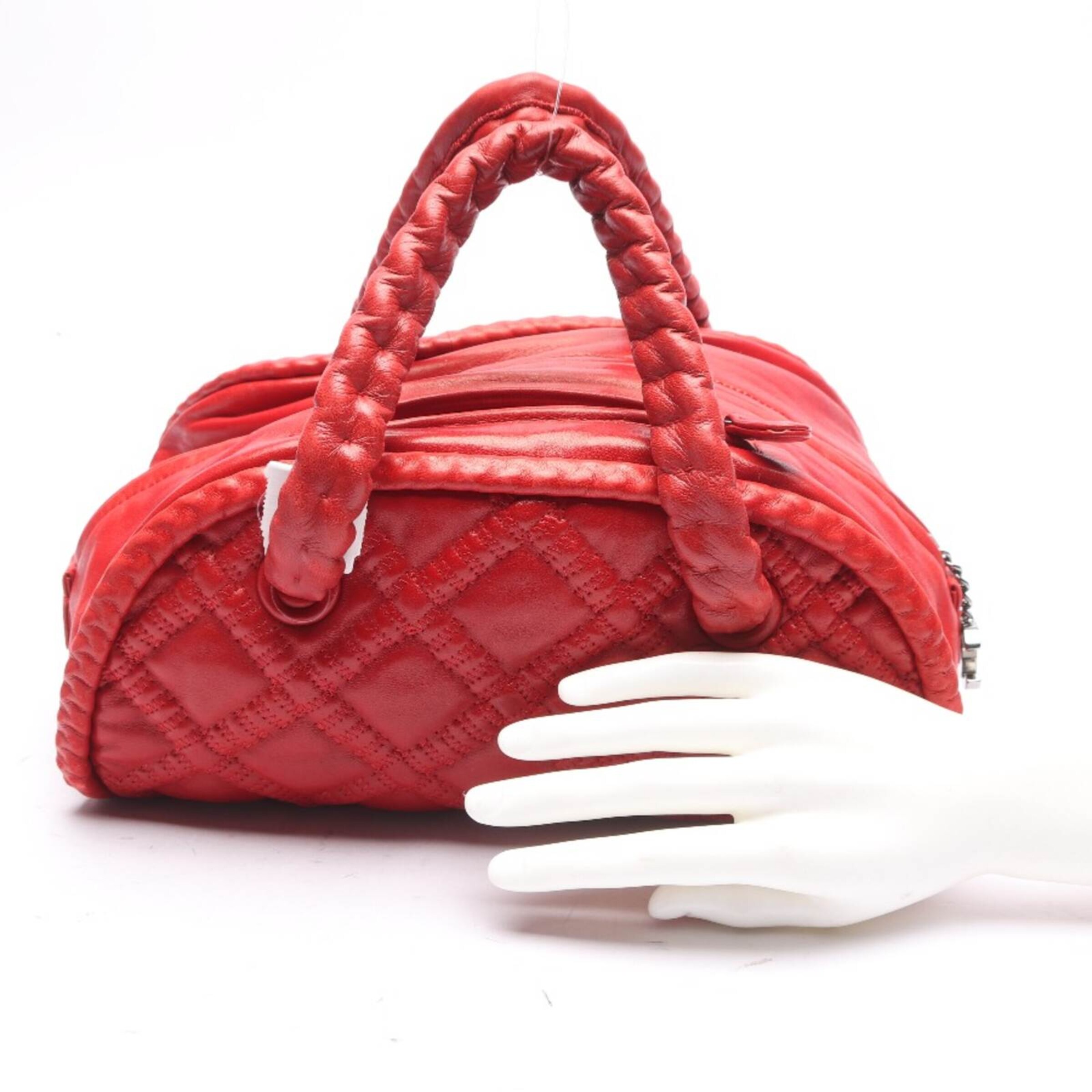 CHANEL Bag in One size in Red