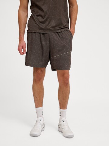 Regular Pantalon de sport 'Court' Hummel en marron : devant