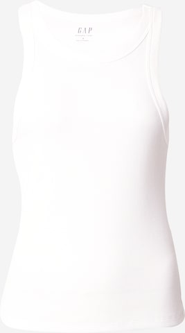 GAP Top in White: front