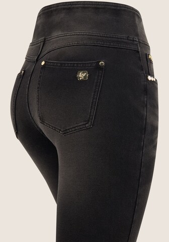 Freddy Skinny Jeggings in Black