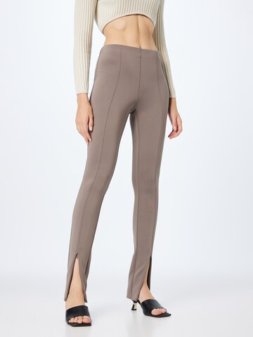 Calvin Klein - Skinny Leggings en marrón: frente