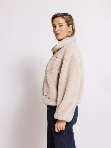 Zhrill Fleece Jacket 'ZHAPRIL' in Beige