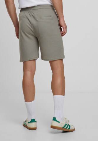 Urban Classics Свободный крой Штаны в Зеленый
