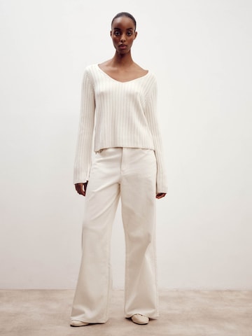 Pull-over 'Fenja' ABOUT YOU x Marie von Behrens en blanc