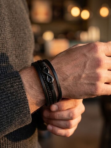 UNIQAL Armband 'NICE' in Zwart