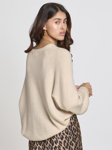 Lilavie Pullover 'Sophiaa' in Beige