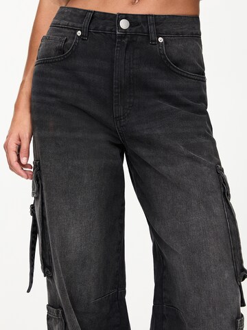 Wide leg Jeans cargo di Pull&Bear in nero