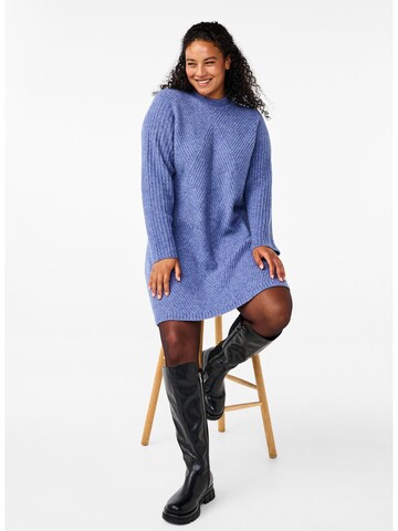 Abito in maglia 'Cacomfy' di Zizzi in blu