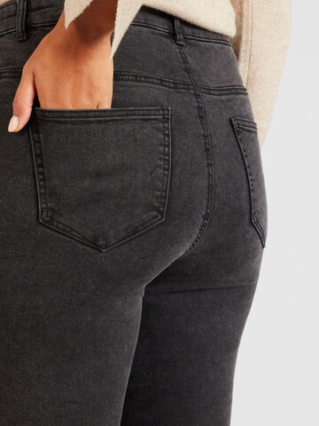 ONLY Carmakoma Slimfit Jeans 'CARROSE' in Zwart