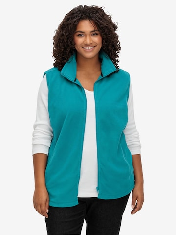 SHEEGO Vest in Green: front