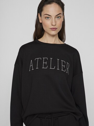 VILA Sweatshirt in Black