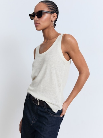 Tops en tricot 'LINI' MANGO en beige : devant