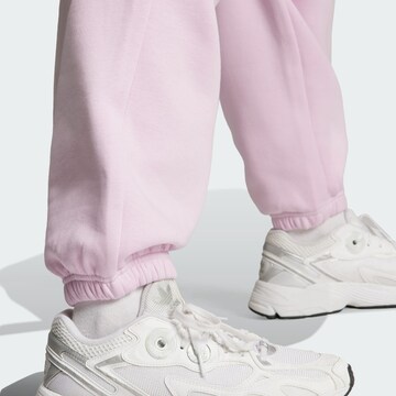 ADIDAS ORIGINALS Tapered Hose 'Essentials Fleece' in Pink