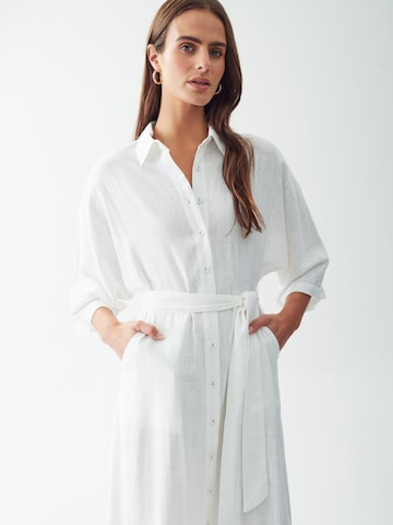 Robe d’été 'GRETANA' Calli en blanc