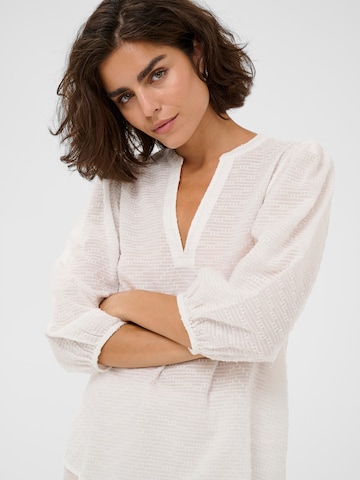 Kaffe - Blusa 'KAPenelope' en blanco