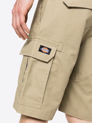 Regular Pantaloni cu buzunare de la DICKIES pe verde