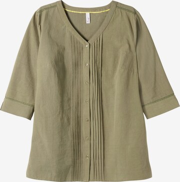 SHEEGO Blouse in Green: front