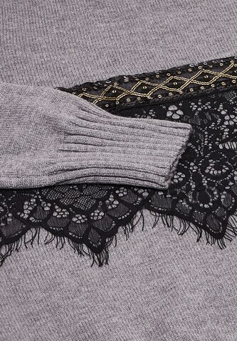 caissa - Pullover em cinzento