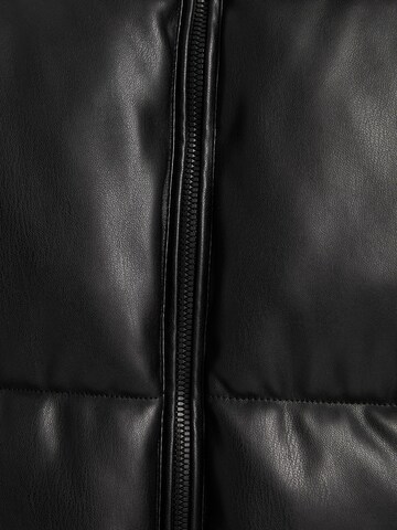 Bershka Jacke in Schwarz