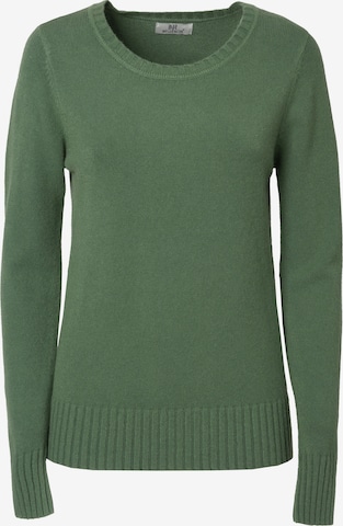 Pullover di Influencer in verde: frontale