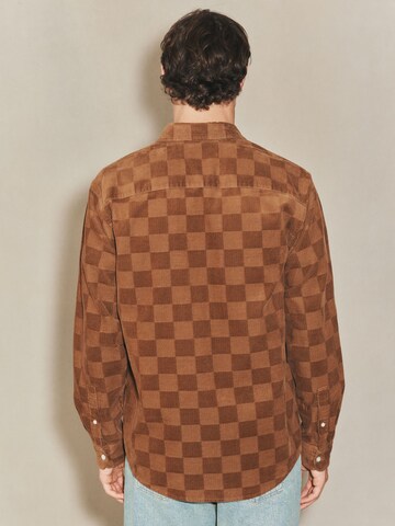 Next Regular Fit Hemd in Braun